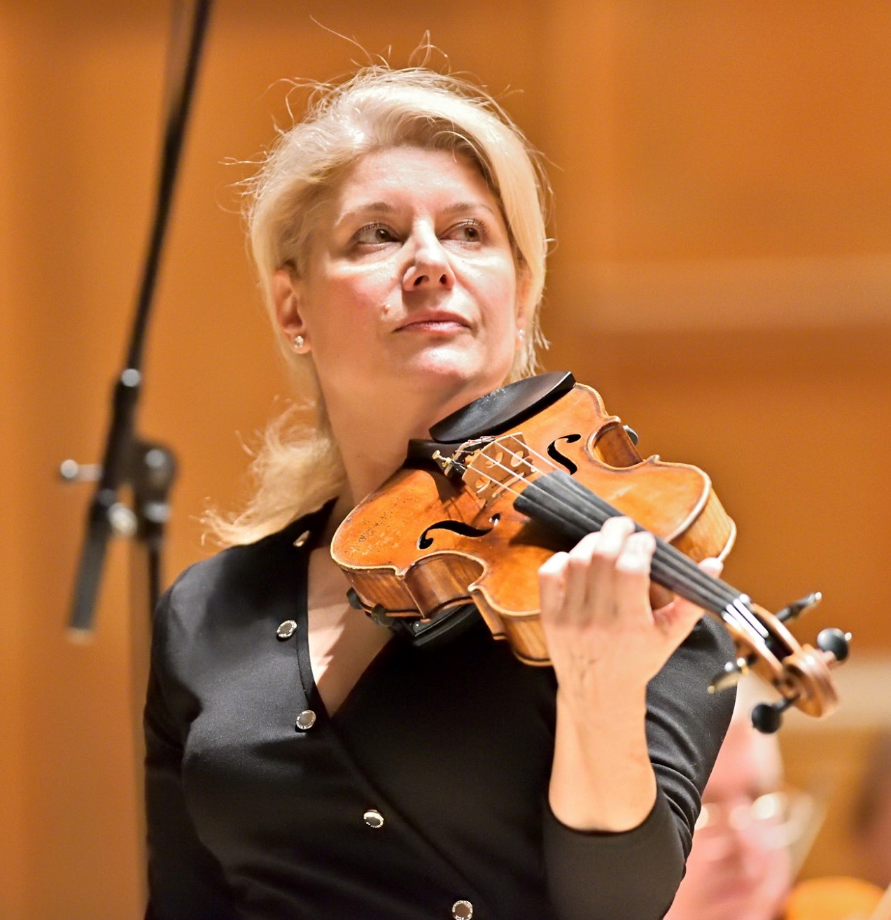 Lucica Trita performing on violin